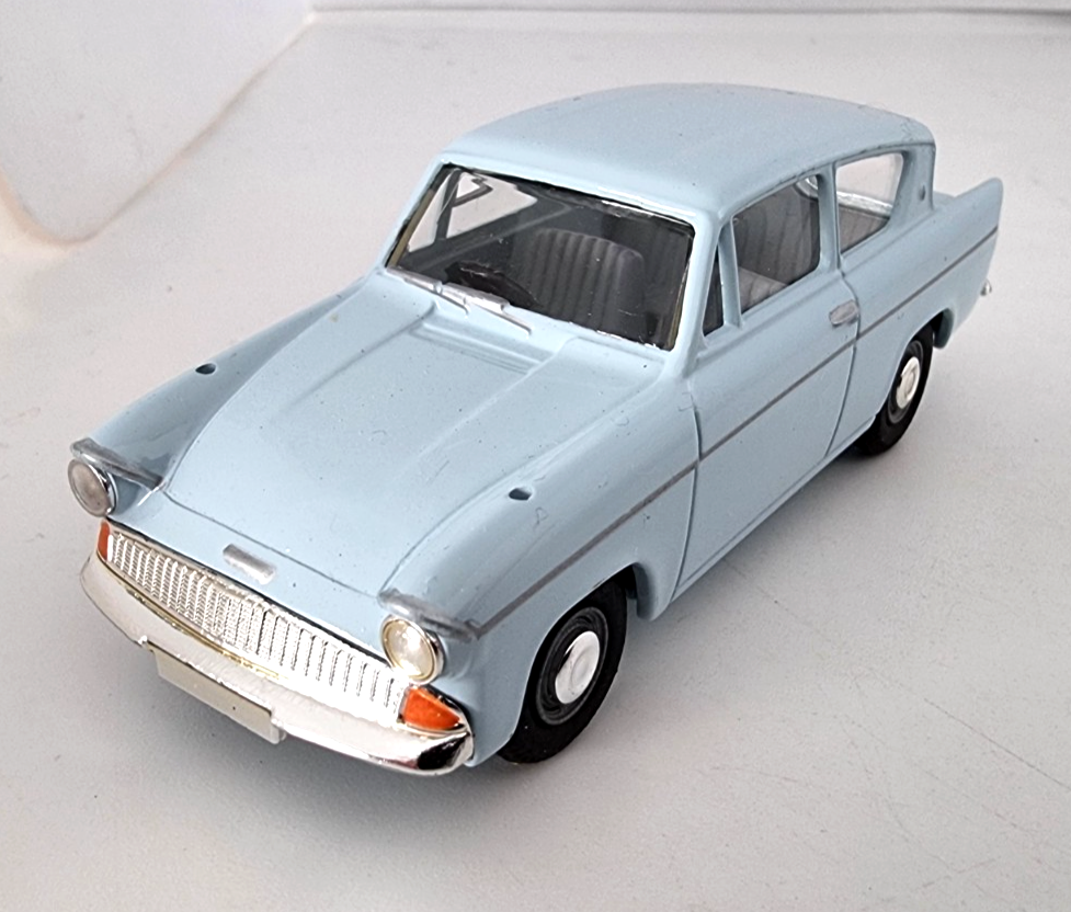 143-scale-ford-anglia-blue-ledo-vanguards-diecast-model-va1000