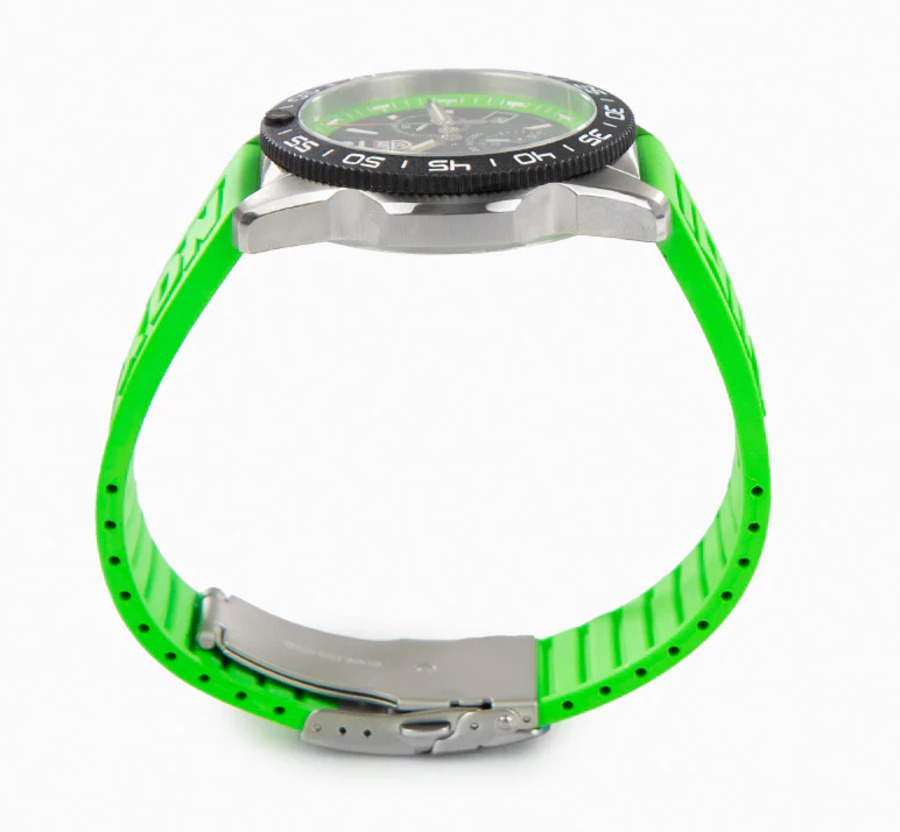 Pre-owned Luminox Pacific Diver Green Sapphire Xs.3157.nf Black Chronograph Men's Watch