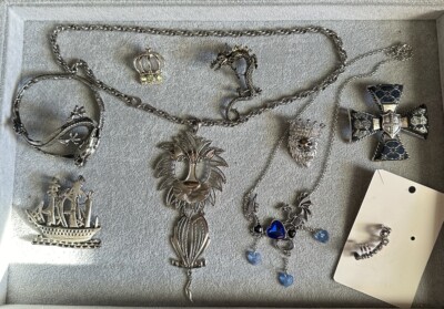 Vintage - New Lion Crest Jewelry    Chunky Necklace Brooch Bracelet 9 Pc Lot