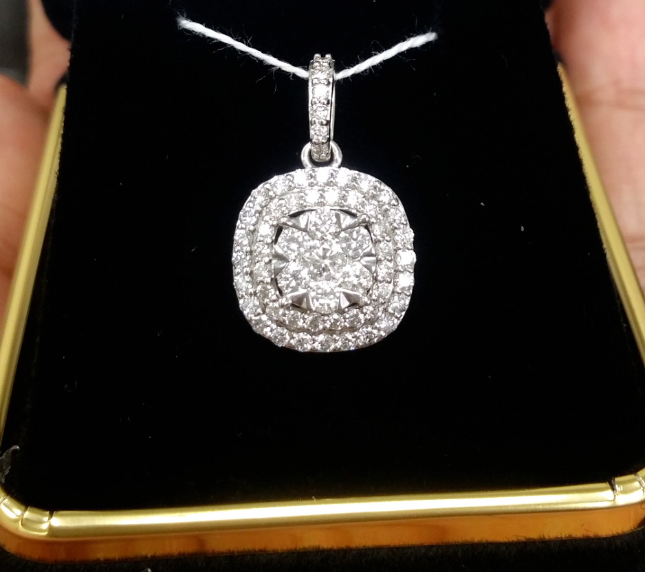 Pre-owned Handmade Steal Deal 0.80 Ctw Genuine Cluster Diamond Cushion Halo Pendant Charm 14k Gold
