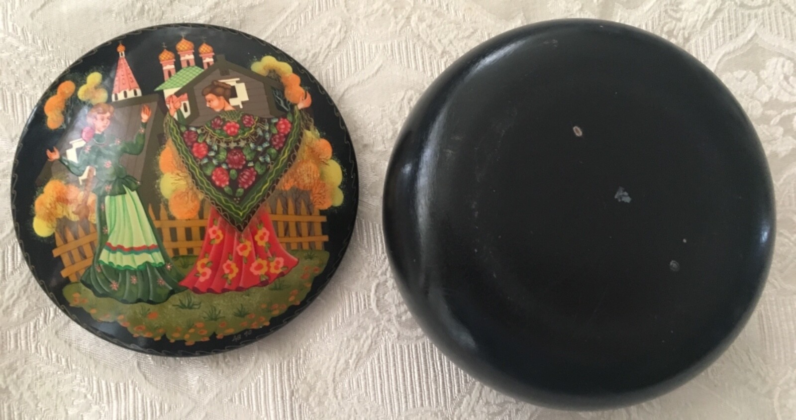 Exquisite Vintage Russian Metal Enamel Artisan Painted Round Jewelry Box Dance