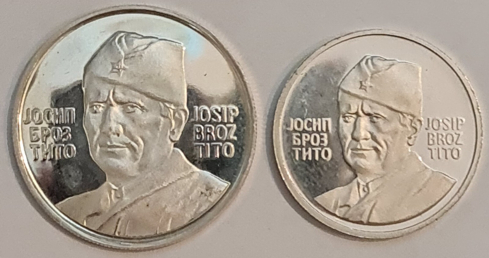 felix tito 　Chapado en Laton 　ゴールド　Mm Yugoslavia Gold Medal 