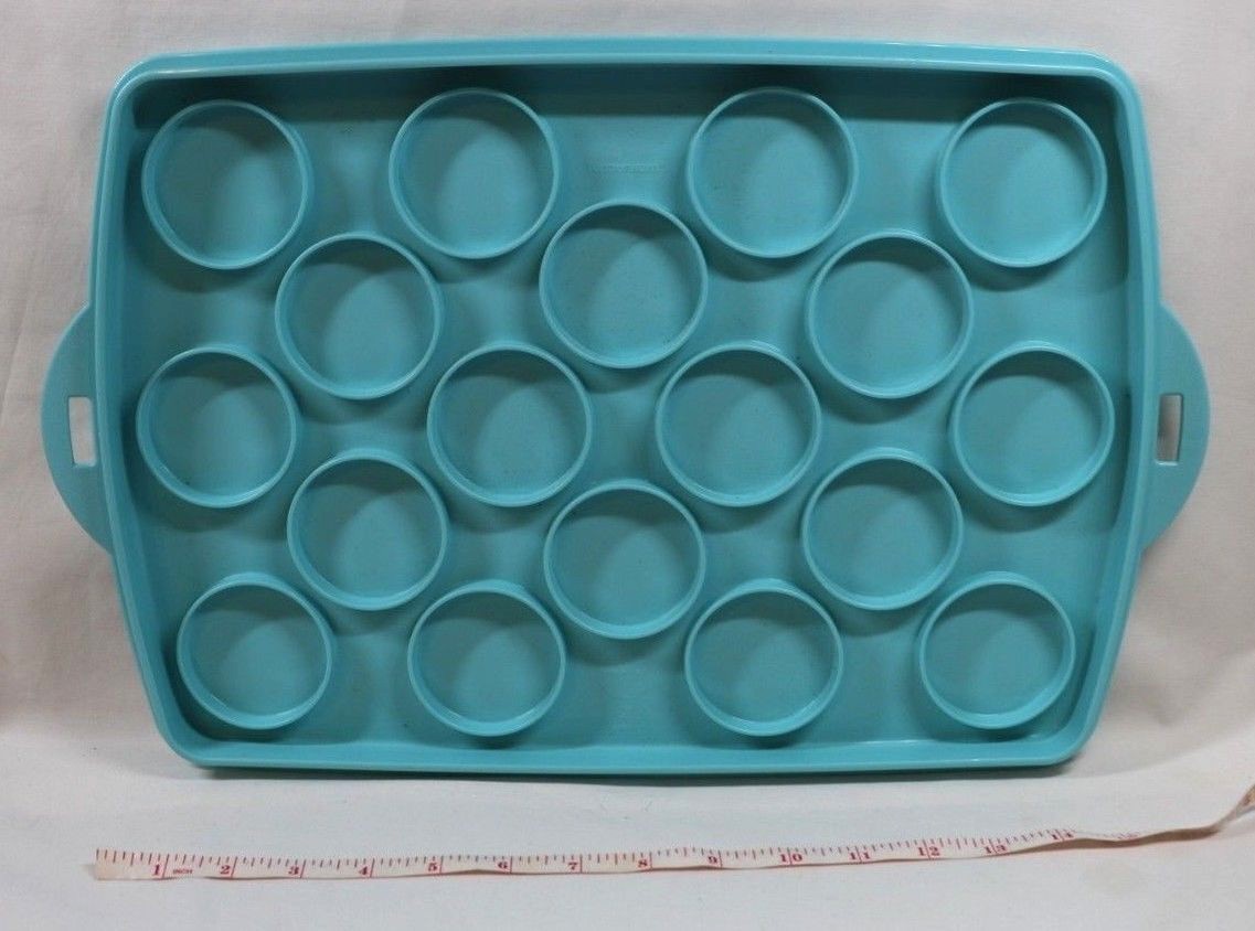 Tupperware Cake Taker Cupcake Carrier Aqua Lt Blue Rectangular Flip Base 3861A-1