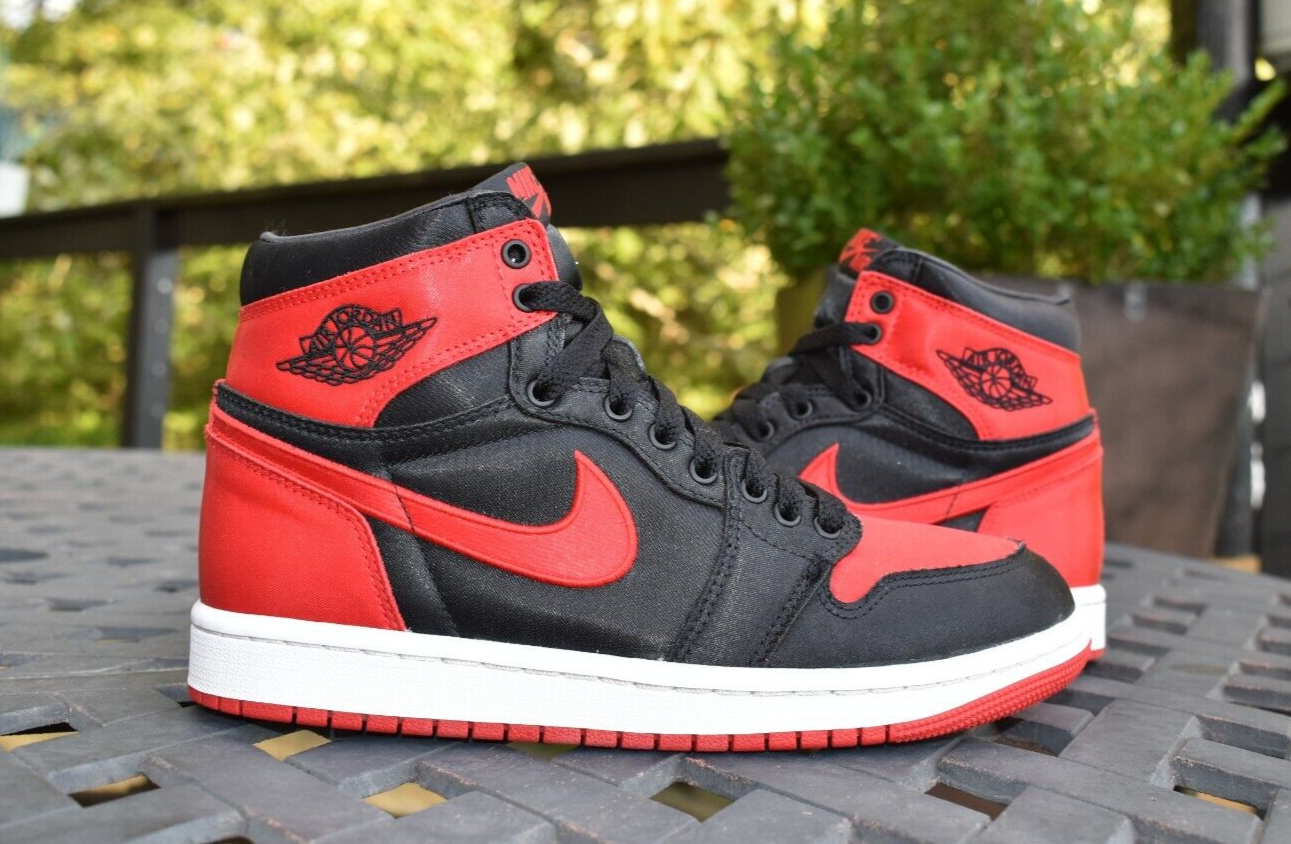 Nike Air Jordan 1 Retro High OG 'Satin Bred' FD4810-061