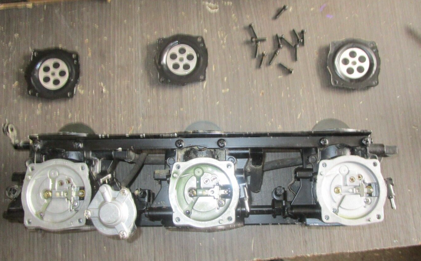 97 POLARIS SL 900 CARBURETORS TRIPLE CARB ASSEMBLY 1253140