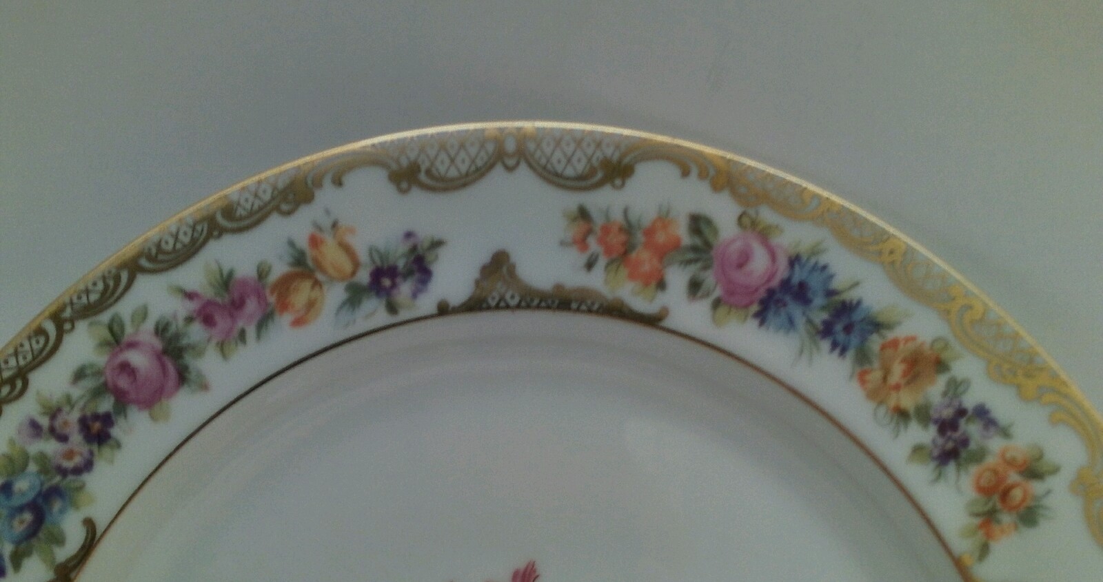 4 Royal Bayreuth Vintage Bavarian Gold Scrolled MultiFloral Dessert Salad Plates