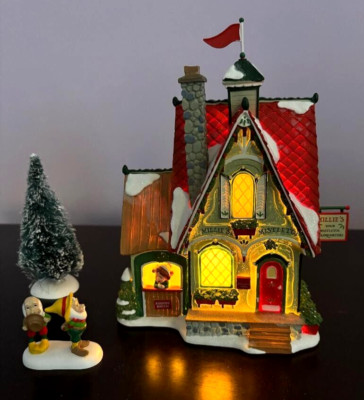 Dept 56 North Pole Millie's Mistletoe Box Set NIB, Sliver Series