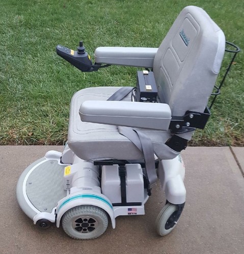 Hoveround MPV5 Power Chair Excellent Condition w/ New Batteries and Charger