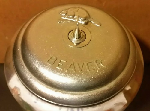 Vintage Beaver Red & Chrome 25 Cent Ninja Fighter Quarter Vending Machine