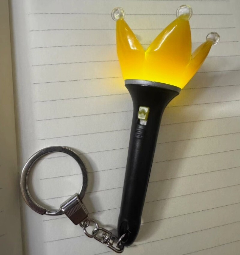 アイドル BIGBANG LIGHT STICK KEYRING BLACK BIGBANG G-DRAGON Light Stick Keyring Glow LED Crown Hand
