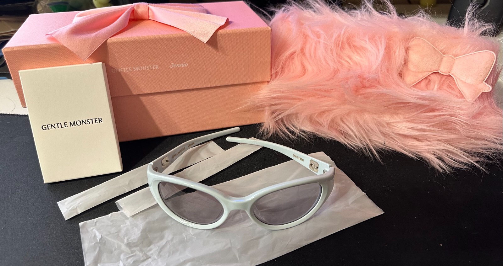 【Gentle Monster x Jennie】 Donut Bun 01★Black Jennie - Donut Bun 01 | Gentle Monster