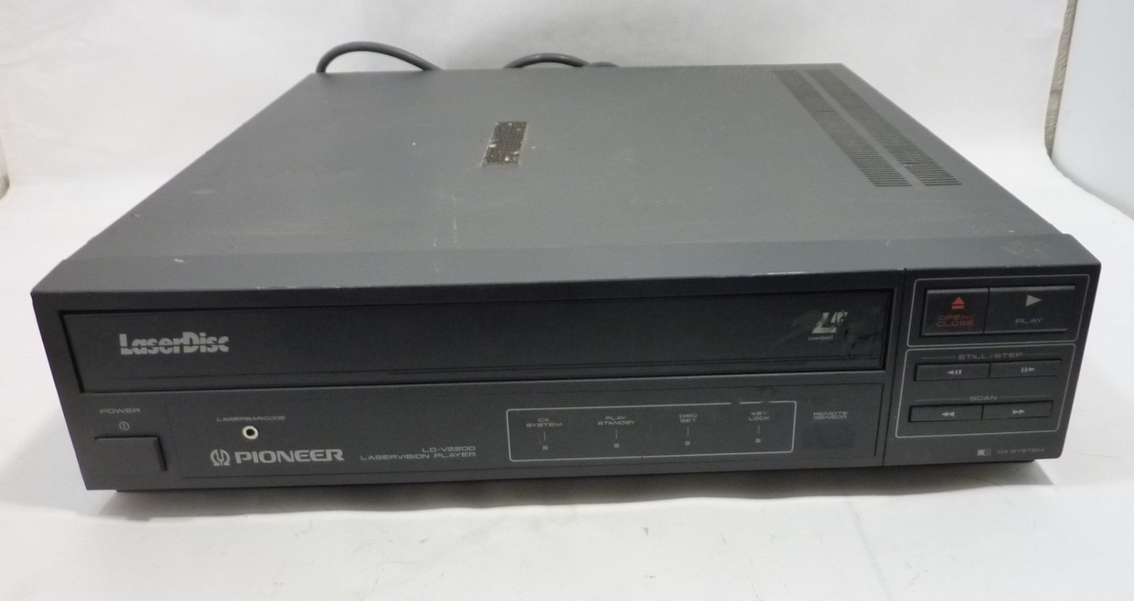 Pioneer Laserdisc Player LaserVision LD-V2200 With Remote