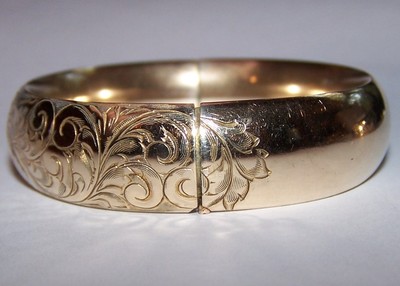 ANTIQUE VICTORIAN GOLD  FILLED HINGED BANGLE BRACELET 6 7/8