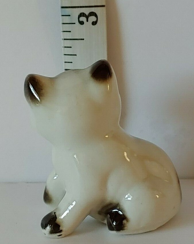 Vintage Small Siamese Kitten Figurine