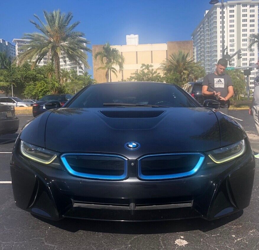 Owner 2016 BMW I8