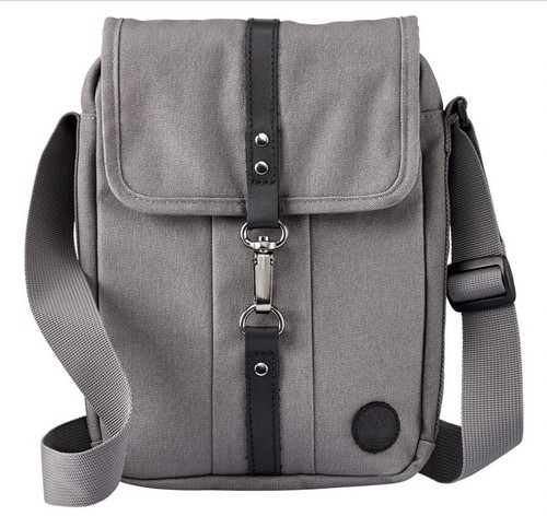 TIMBERLAND WALNUT HILL WATER-RESISTANT SHOULDER BAGSTYLE A1M6T039