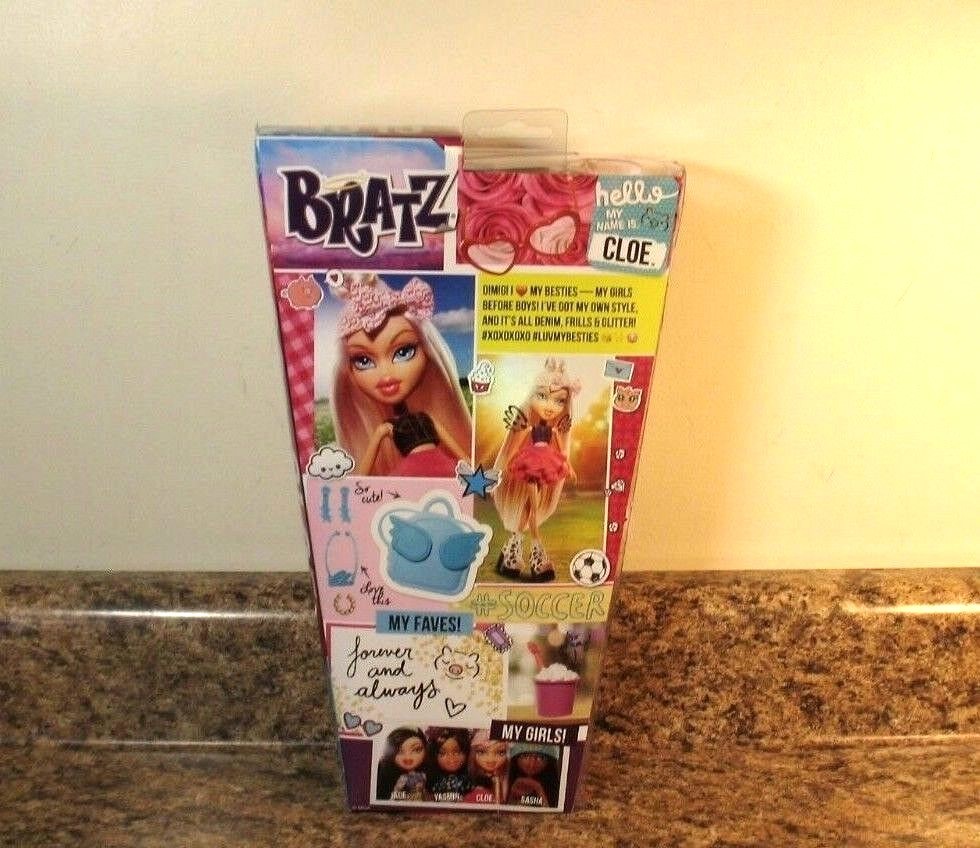 Bratz Doll Hello My Name is Cloe With Accessories NEW
