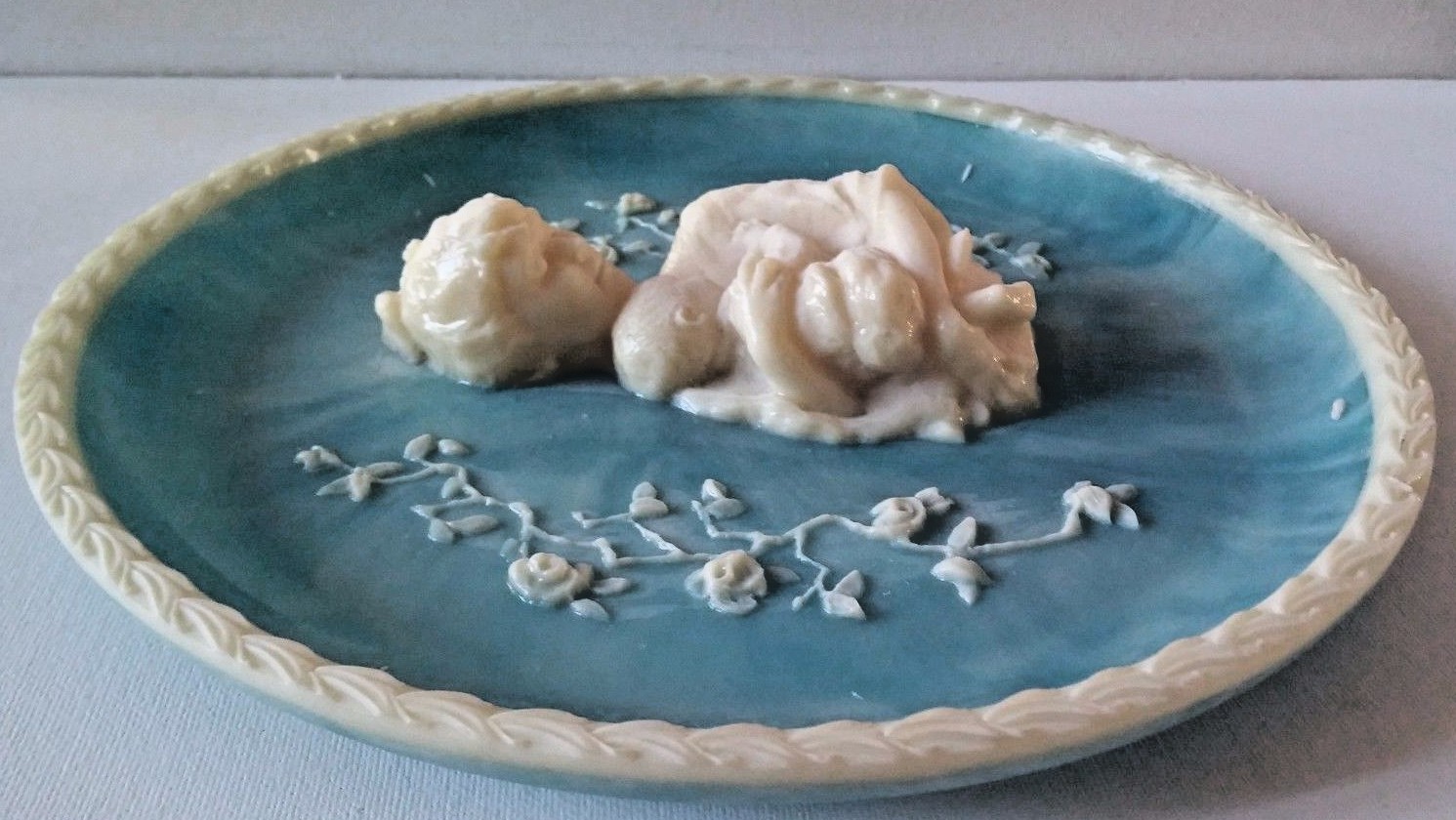 VINTAGE~AVONDALE CAMEO PLATE~FIRST BORN