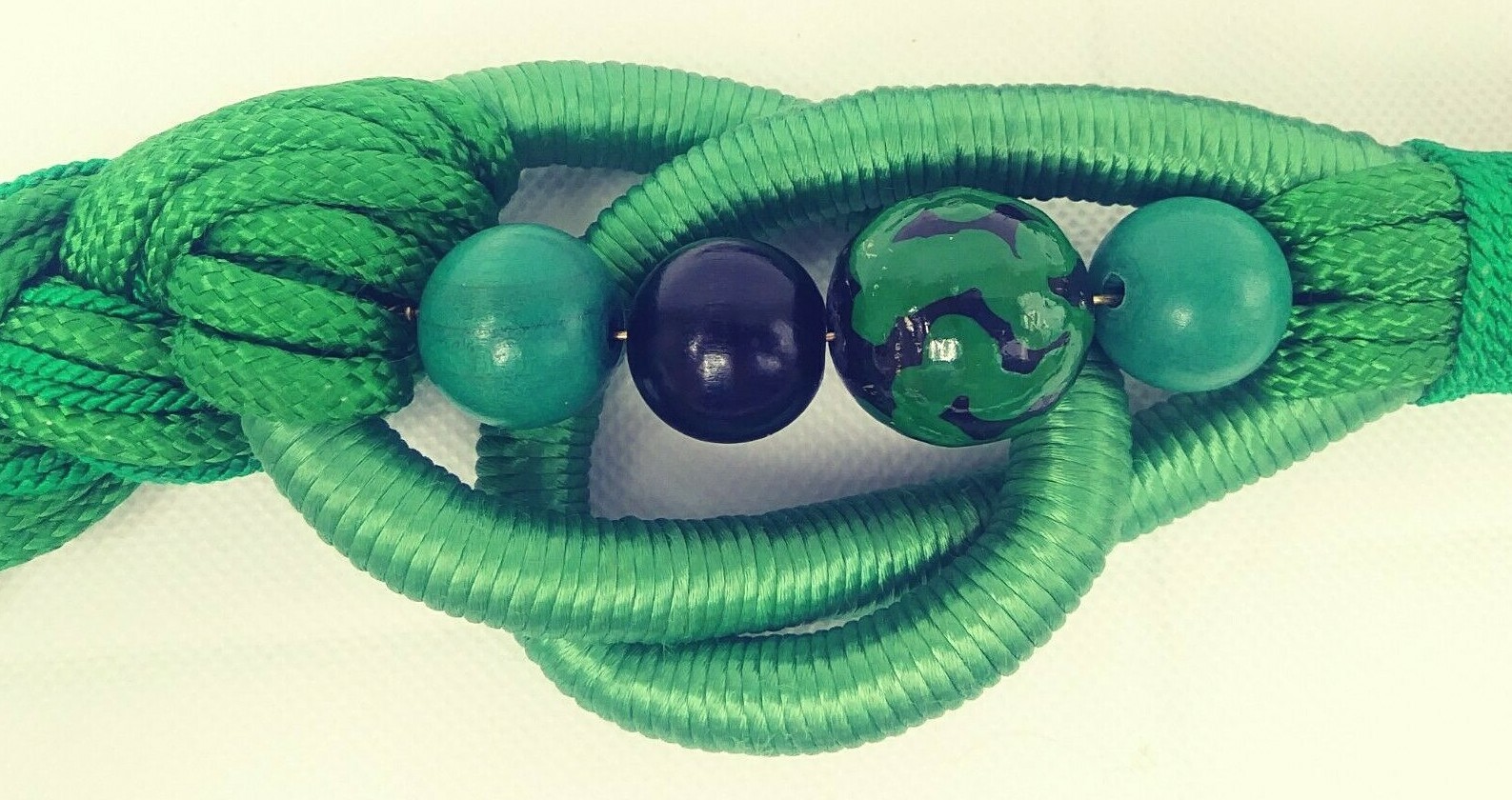 Carolyn Tanner Designer Rope Sash Tie Belt w/Wood Beads & Fish Green/Black Vtg