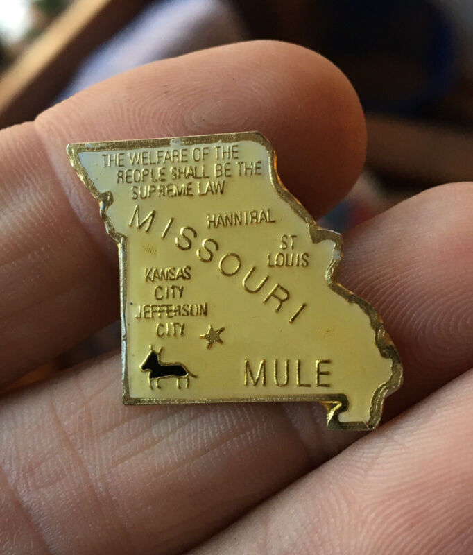 Missouri enamel pin NOS vintage 80s state travel tourist hat lapel bag jacket