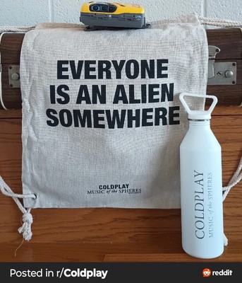 コールドプレイMusic Of The Spheres Water Bottle Coldplay EVERYONE IS AN ALIEN SOMEWHERE WATER BOTTLE