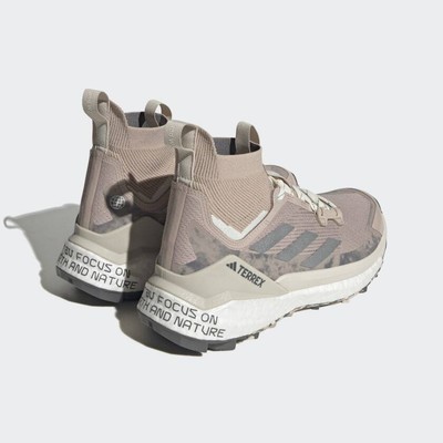 

adidas TERREX + и блуждать Free Hiker 2.0 Hiking Shoes Womens, Wonder taupe / matte silver