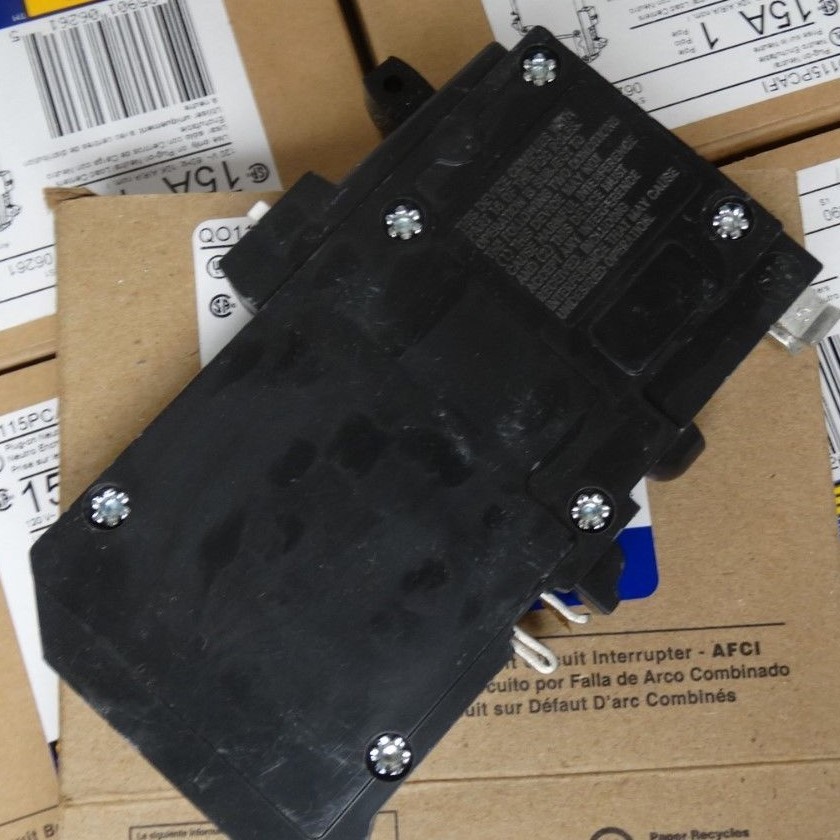 234 NEW SQUARE D QO115PCAFI 15A COMBO ARC FAULT CIRCUIT BREAKER PLUG ON NEUTRAL