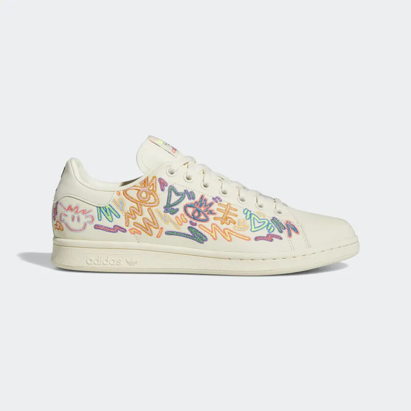 

Мужские кроссовки adidas STAN SMITH PRIDE SHOES GX6394 Kris Andrew Cream White LGBTQIA+ Shoes, Multicolor, STAN SMITH PRIDE