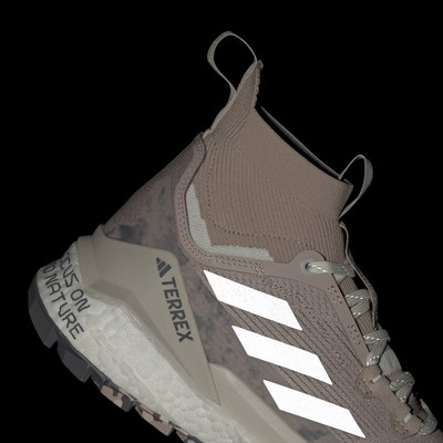 

adidas TERREX + и блуждать Free Hiker 2.0 Hiking Shoes Womens, Wonder taupe / matte silver