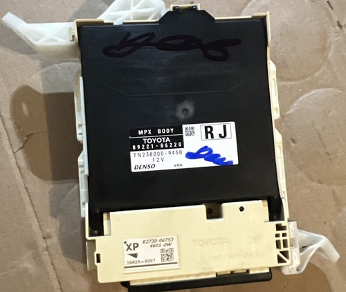 kouya03090217ページ 2015-2017 Toyota Camry Cabin Room Inside Fuse Box 89221-06220 | eBay