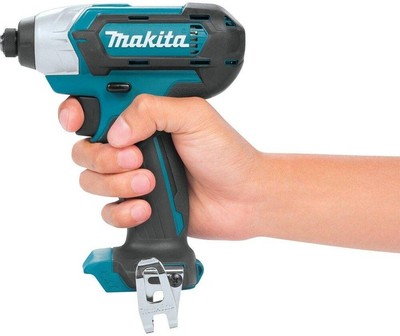 Makita 12-Volt MAX CXT Lithium-Ion 1/4 in. Cordless Impact Driver Kit with (2)