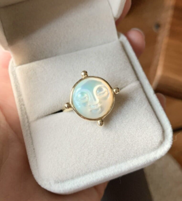 Mother of pearl moon face necklace deals