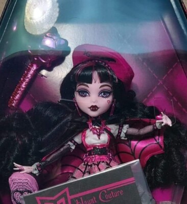 Monster High Haunt Couture Draculaura Fashion Doll - HGK10