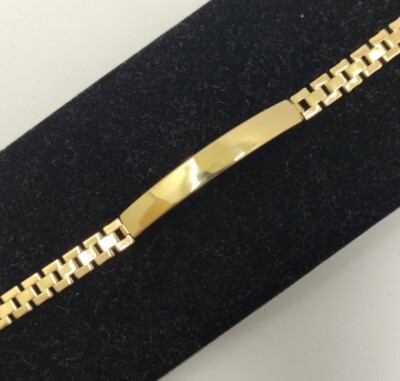 18K Gold Bracelet With Name Plate. 8.40 Grams. 5 Mm Thickness.