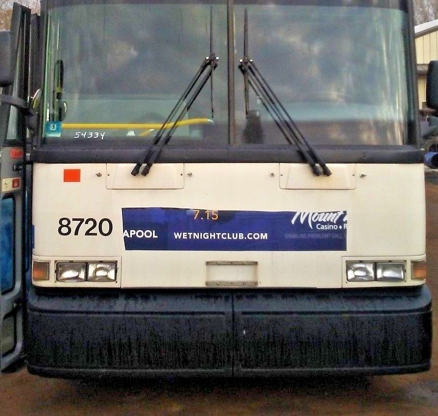 Mci Coach Bus Parts 102dl3 D4505 D4000 Front Bumper Assembly Part