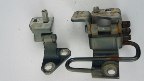 ●Doulos Amazon.com: Toyota Door Hinge - 68720-12151 : Automotive