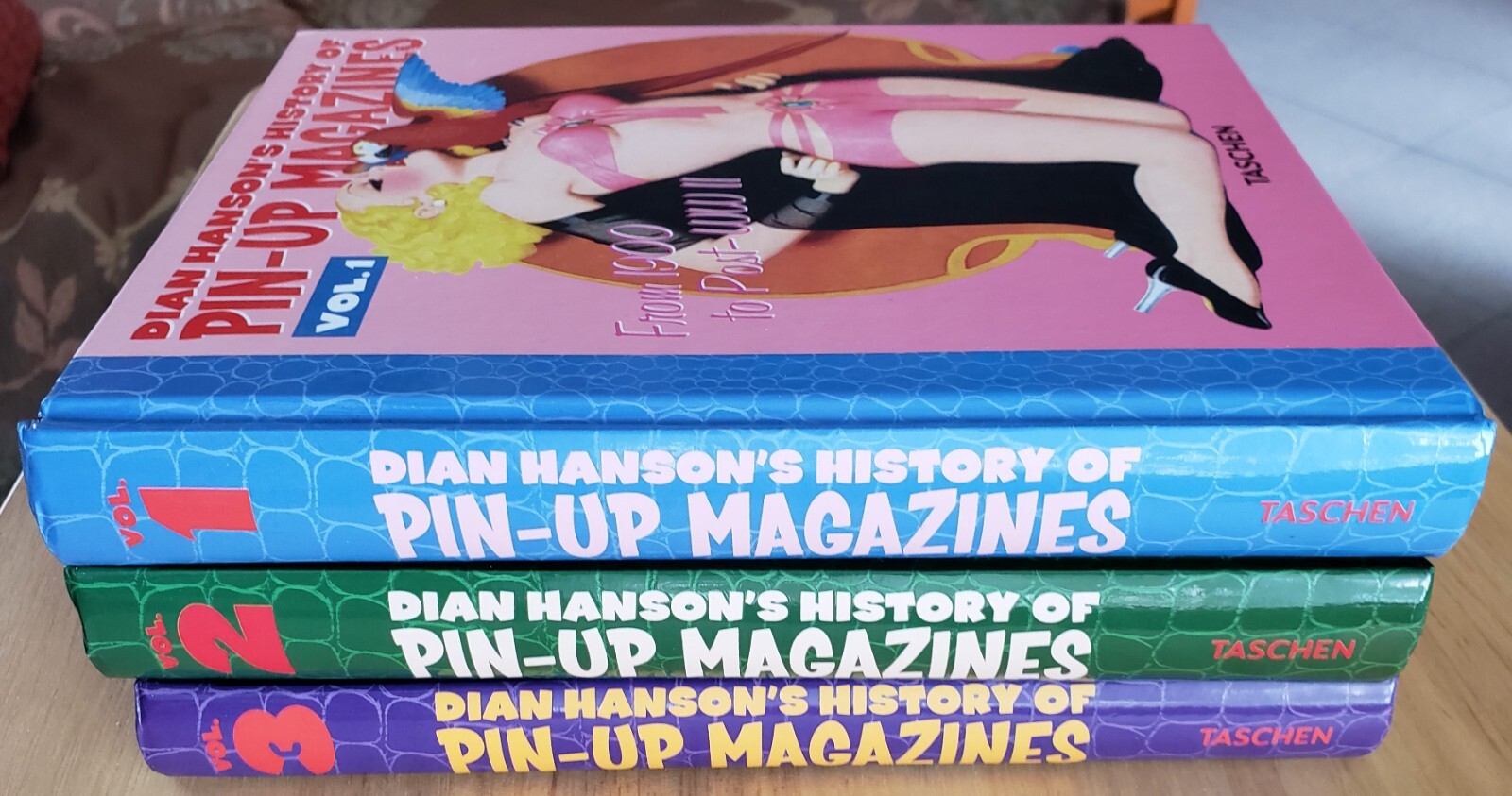 DIAN HANSON's HISTORY OF PIN UP MAGAZINES - HARDCOVER