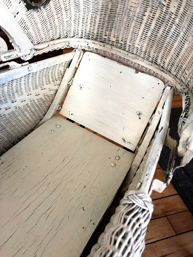 Vintage Antique Wicker Baby Doll Carriage Pram Stroller Collectible Local PU