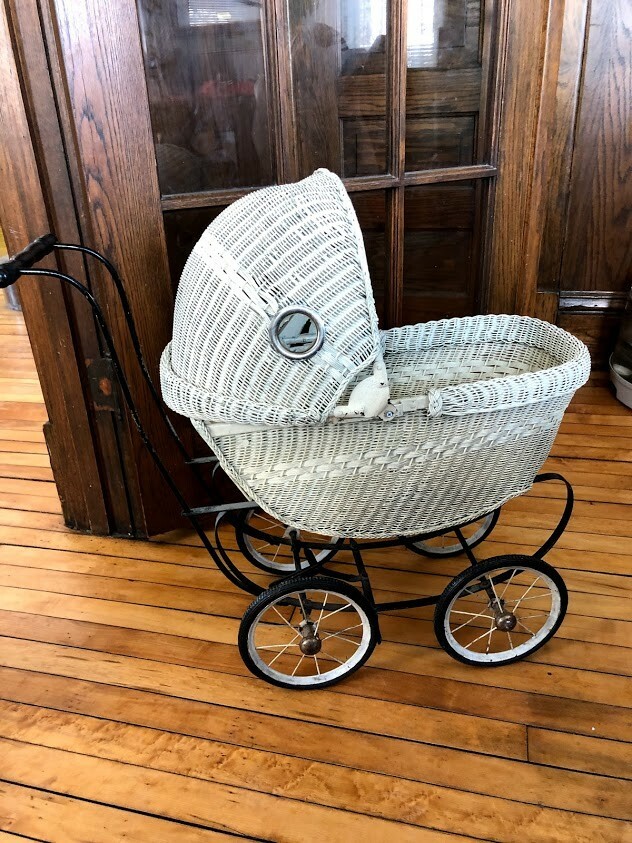 Vintage Antique Wicker Baby Doll Carriage Pram Stroller Collectible Local PU