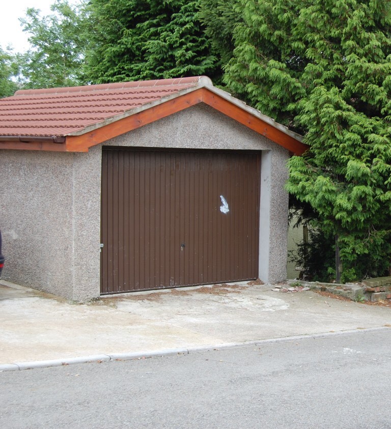 Wide Garage to rent in Ebbw Vale, Blaenau Gwent Gumtree