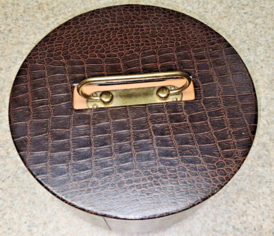 Vintage Covered Hard Wood Poker Chip Caddy with Chips