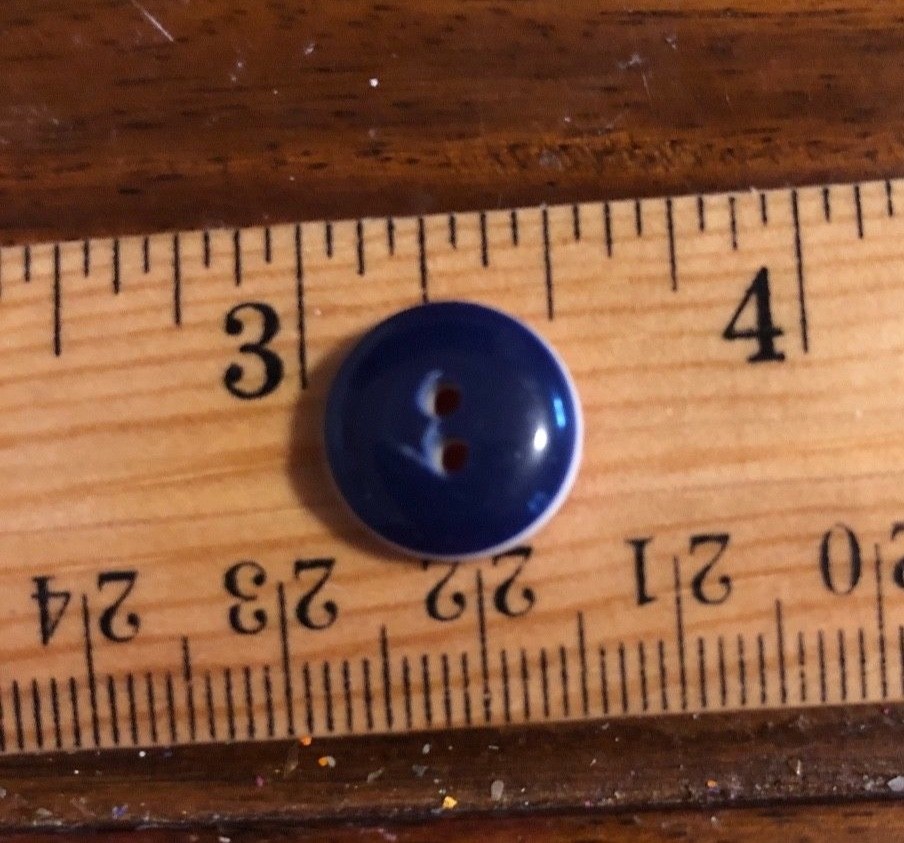 9 Vintage Large Decorative buttons, 1/2