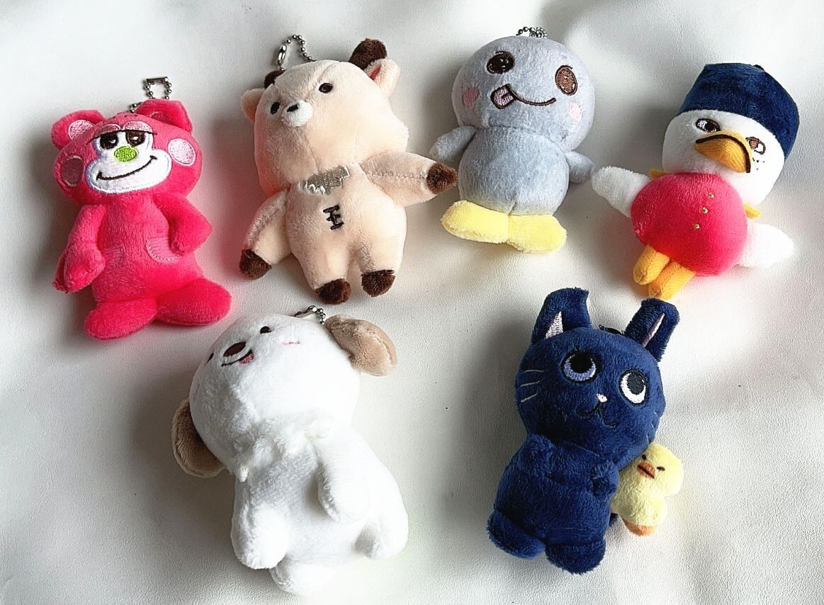 アイドル VERDY x Loco Scraps Plush Keyring 6284bfef-9809-4617-b0ce-