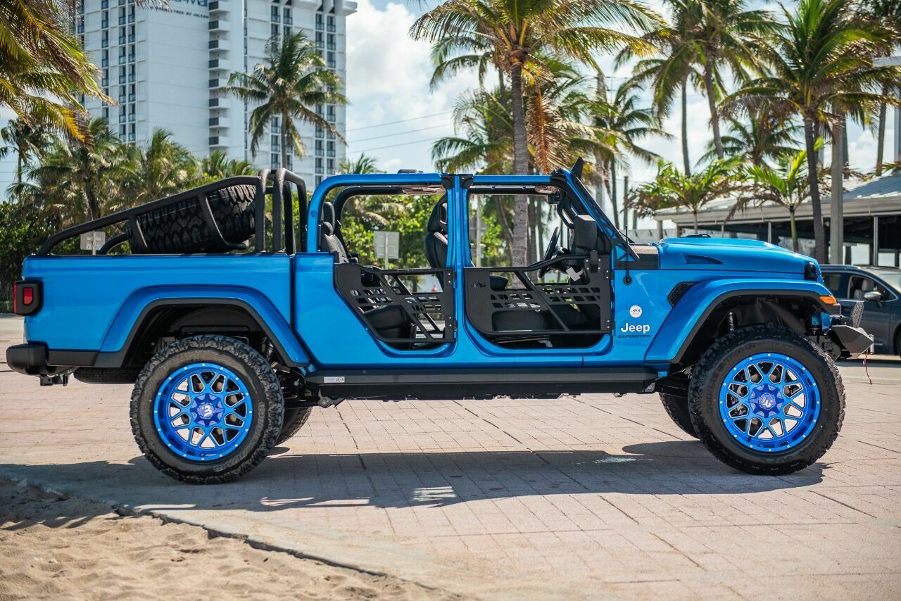 2022 Jeep Gladiator Overland 4x4 4dr Crew Cab 5.0 Ft. Sb New Jeep