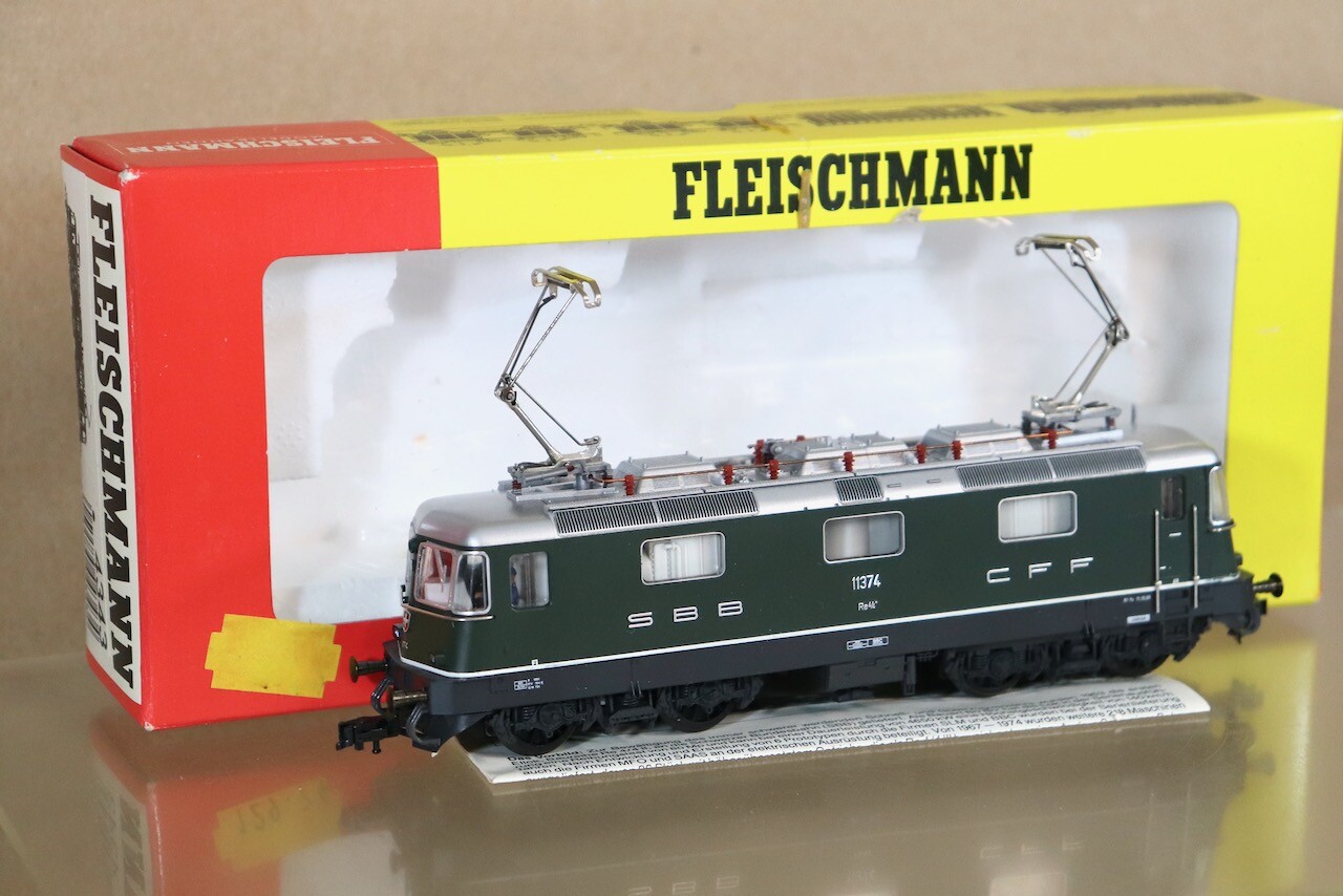 FLEISCHMANN 4343 SBB CFF GREEN CLASS Re 4/4 ELECTRIC