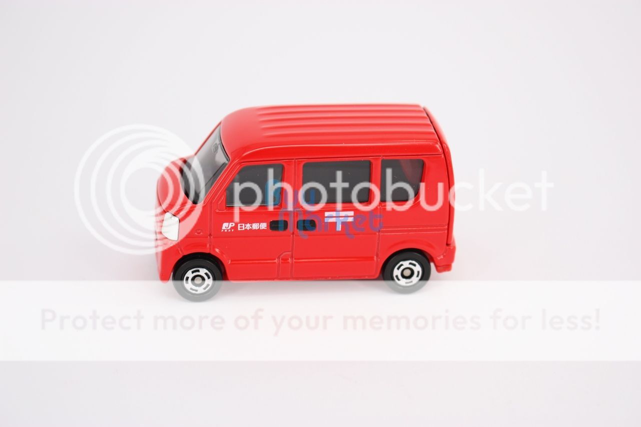 Takara Tomy Tomica #68 JAPAN Red Post Mail Car Van Truck 1