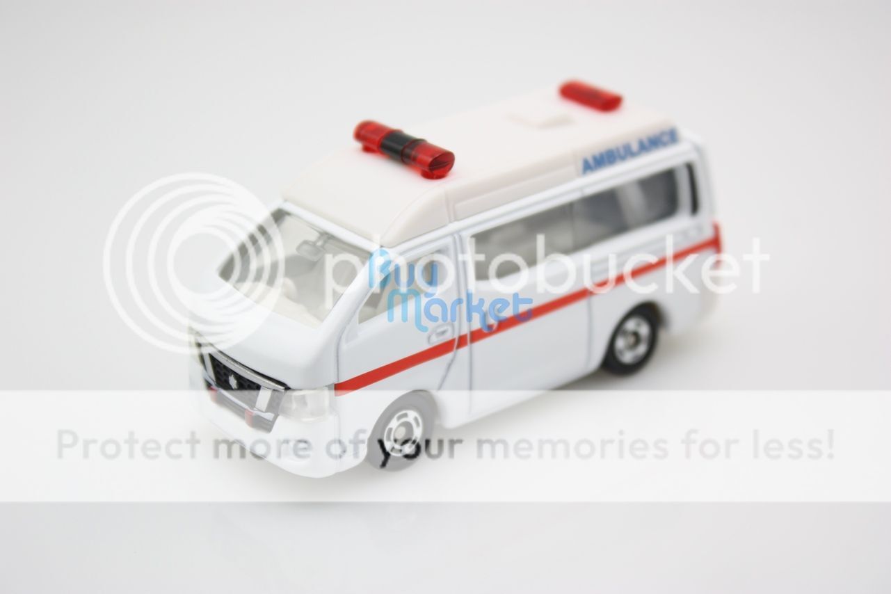 Takara Tomy - トミカ　18台 New Takara Tomy Tomica #18 Nissan NV350 Caravan Ambulance 1