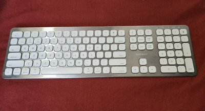 Macally Quick Switch Bluetooth Keyboard Mac/iPad/iPhone, Silver BTWKEYMB