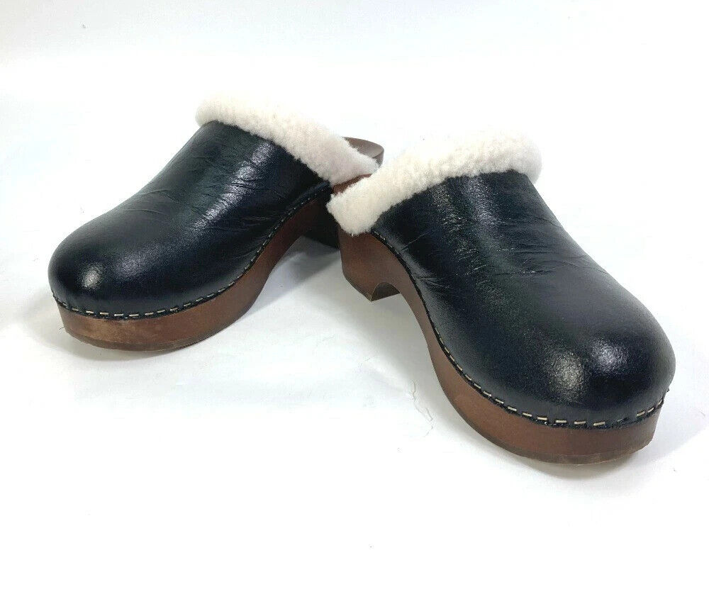 CHANEL G32594 23N Mouton Leather Sabot Sandals 38 Black