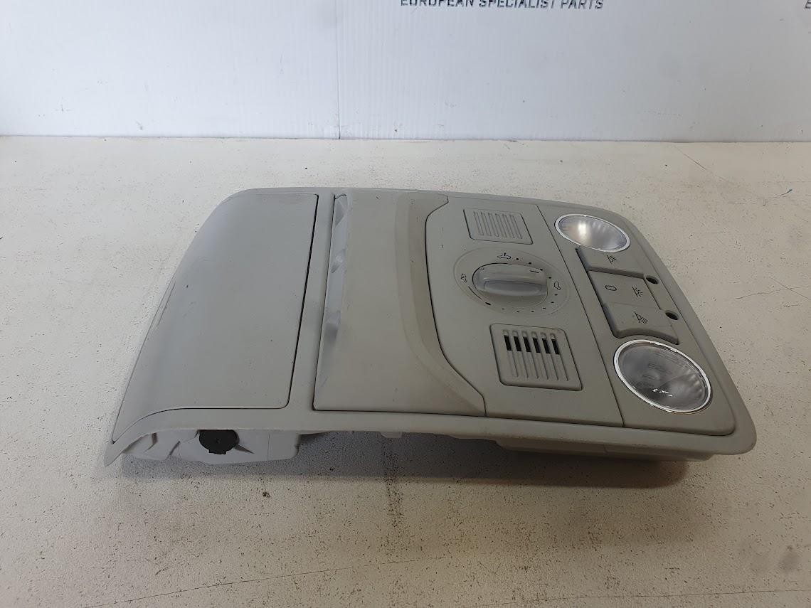 2010 Skoda Superb COURTESY LIGHT WITH SUNGLASS HOLDER 1K0868837G 3T 03/09-12/15 image 2